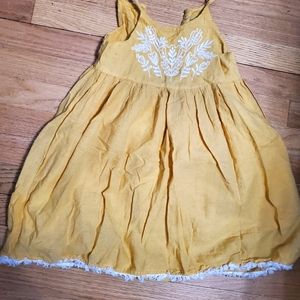 Yellow dress size 4T